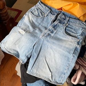 GAP 7inch distressed shorts high rise